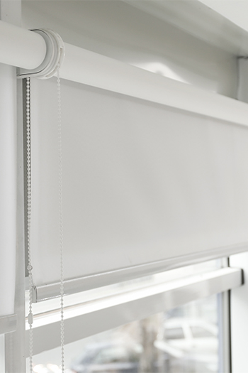 Skylight blinds installation 6